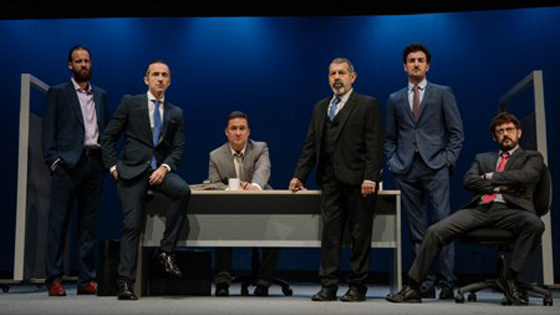 “Smoking Room», una increíble batalla actoral en el Teatro Chapí de Villena