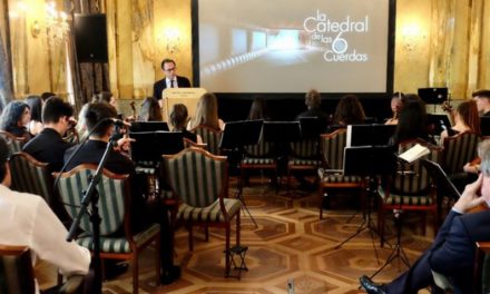 La Diputación de Alicante elabora el primer documental nacional que descubre la historia y evolución de la guitarra clásica española
