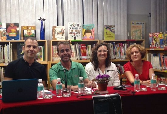 La col·lecció de relats TODO ERA JUNIO es va presentar en la Biblioteca Miguel Hernández de Villena