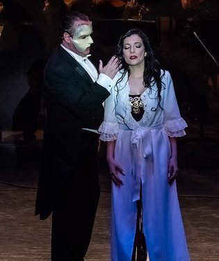 Més de 90 artistes donaran vida a “El Fantasma de l’Òpera” en l’Auditori Teulada Moraira en octubre