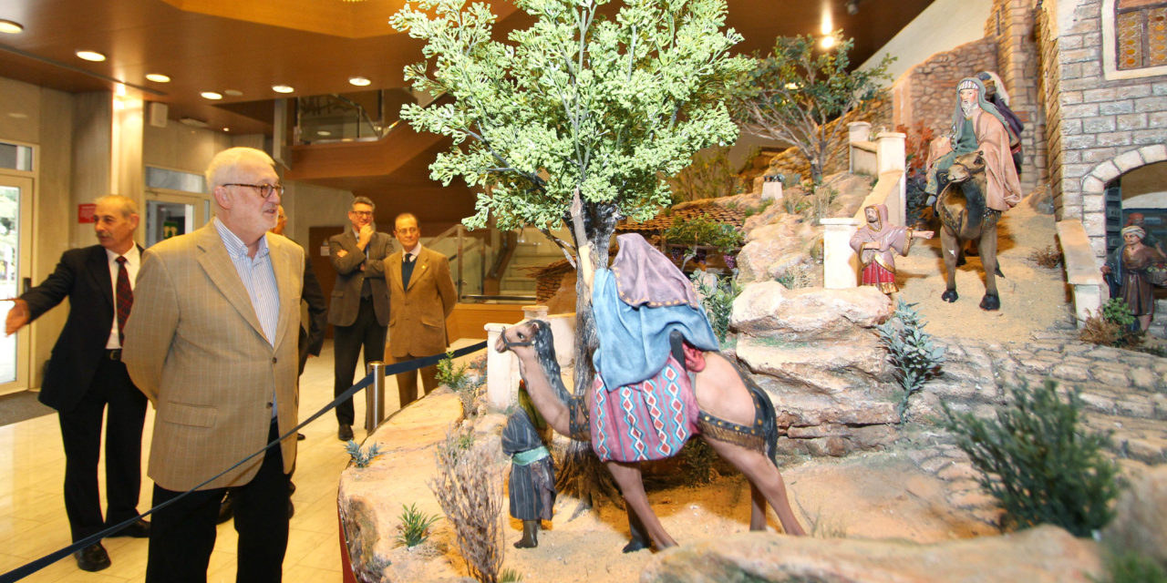 Los Belenistas inauguran el belén del Aula de Cultura de Alicante de la Fundación Caja Mediterráneo
