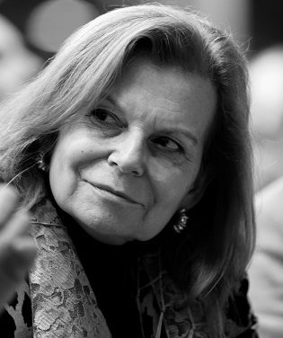 L’escriptora i acadèmica de la llengua Carme Riera imparteix un taller de narrativa en la Seu Universitària de Petrer