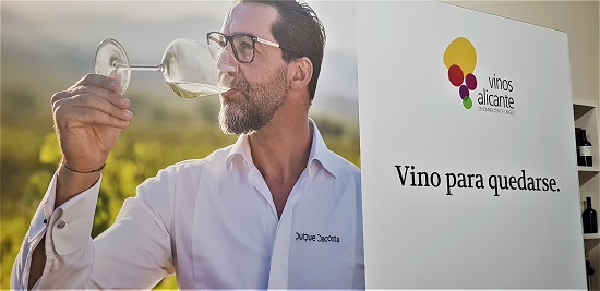 Quique Dacosta, imagen de los Vinos Alicante DOP