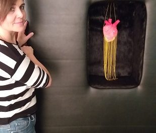 L’artista alcoiana Mónica Jover arriba a la Casa Bardín a través de l’exposició “Del misteri de la vida i del creat»