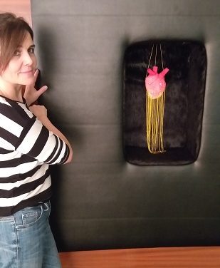 La artista alcoyana Mónica Jover llega a la Casa Bardín a través de la exposición “Del misterio de la vida y de lo creado»