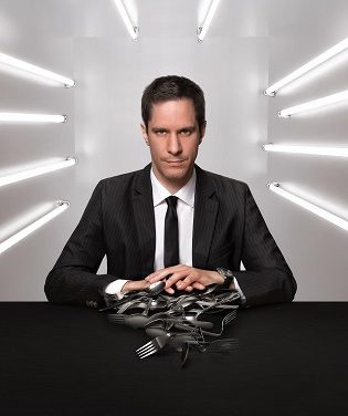 El mentalista Toni Bright llega al Auditorio de Torrevieja con su espectáculo «No te creas la verdad»