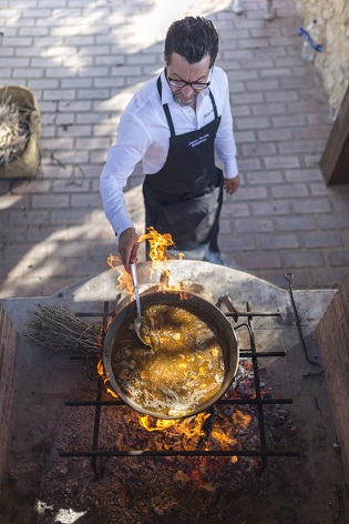 Vinos Alicante DOP promociona los sarmientos como parte de la gastronomía