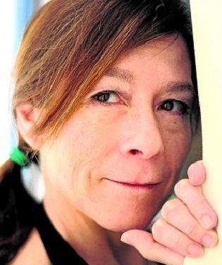 L’escriptora Mercedes Abad participa en el tercer Festival Letrart de l’Alfàs del Pi dedicat a l’erotisme