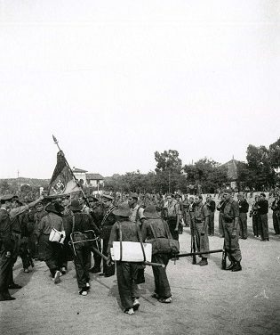 La família del doctor Manuel Usano dóna al Arxiu Municipal de Dénia una col·lecció de 72 fotografies de la Guerra Civil
