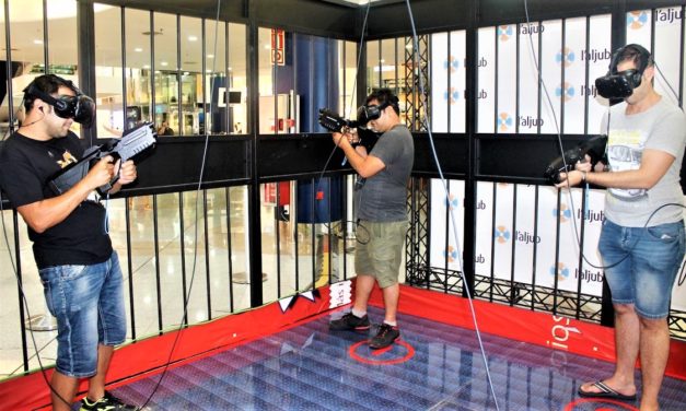 La gàbia de realitat virtual de l’Aljub d’Elx submergeix a grans i xicotets en la gran experiència 3D