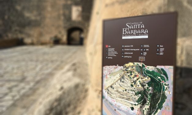 Els panells informatius del Castell de Santa Bàrbara d’Alacant es podran llegir en cinc idiomes després de la seua renovació