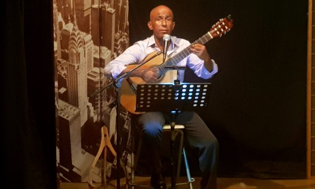 El viaje musical de David Álvarez que es un repaso por la música española y latina de todos los tiempos