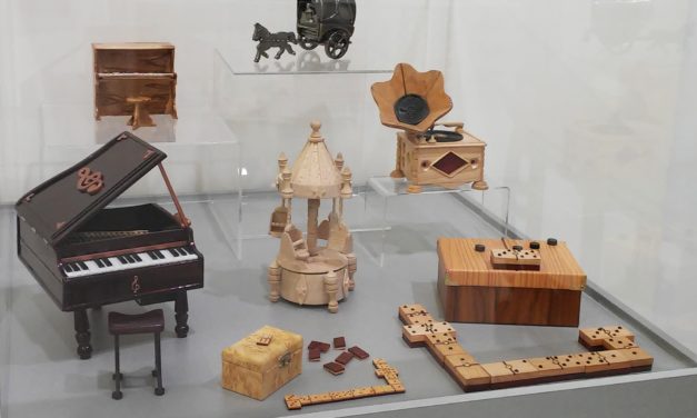 Muestra temporal de juguetes musicales en el Museo del Juguete de Ibi