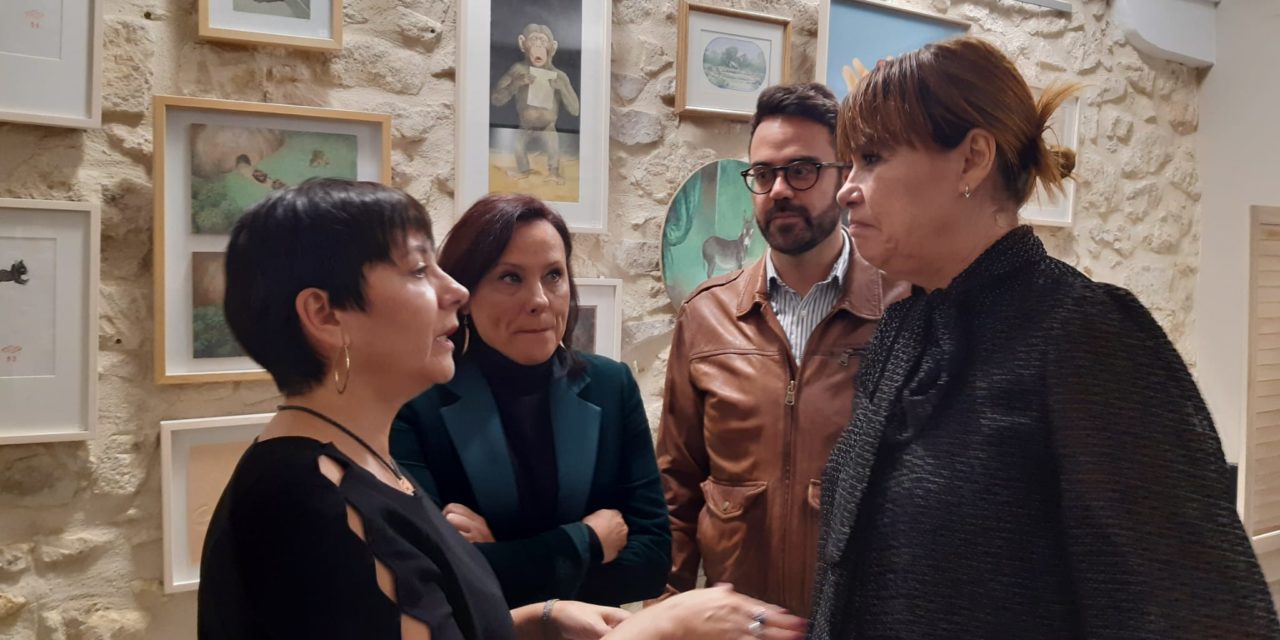 María Conejero asiste a la proyección de «El Proxeneta», junto a la directora Mabel Lozano