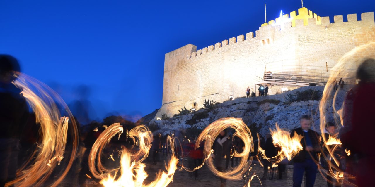 Petrer busca posar en valor les falles de la nit de Reis amb la seua declaració com Ben Immaterial de Rellevància Local