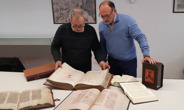 Patrimonio Histórico de Orihuela adquiere ediciones especiales de los libros de “Tirant Lo Blanc”, “Ceremonial”, “Furs de València” y “Crónica del Rey Jaime I”
