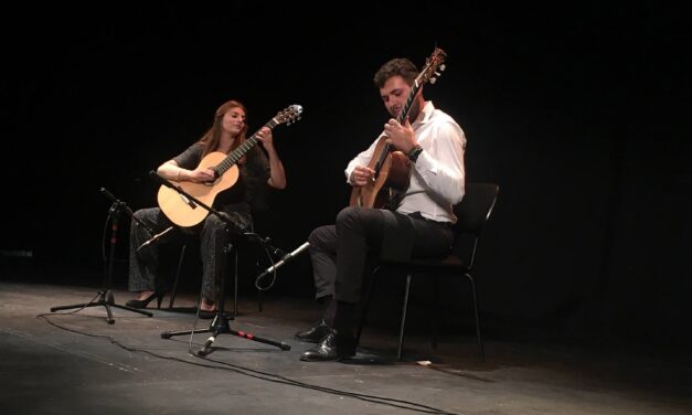 La complicitat de Du-Duet va tancar el Festival de Guitarra ‘Ciutat d’Elx’