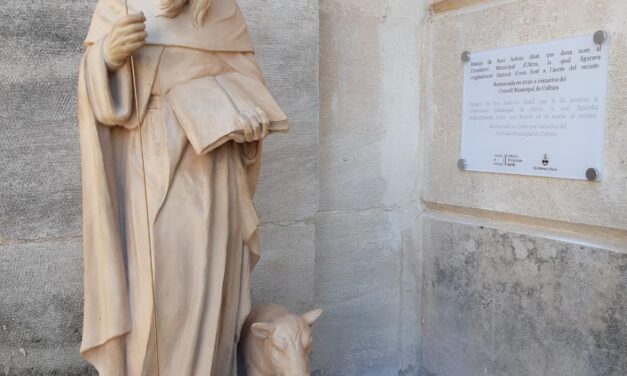 L’Ajuntament d’Alcoi restaura la imatge de Sant Antoni Abat del Cementeri