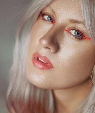 Noemi Nohales: “El maquillaje artístico en moda me ha permitido una importante libertad de creación”