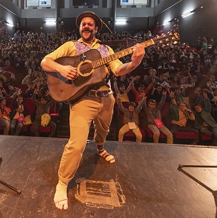 Carlos ‘el Tortu’ reabre la programación teatral para el público infantil en Villena