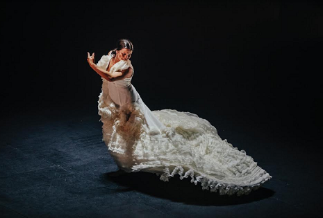 La bailaora revelación María Moreno pone el broche de oro al V Festival Flamenco Mediterráneo