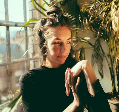La cantante irlandesa Anna Mieke actuará el sábado 12 por la noche en L’Escorxador
