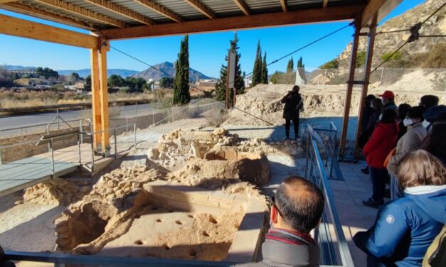 Elda reprén les visites guiades al jaciment del Monastil per a donar a conéixer un enclavament fonamental del seu patrimoni històric