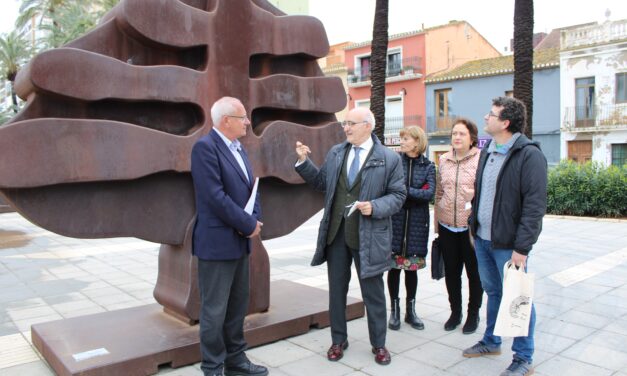 Escultures monumentals de Juan Méjica a l’esplanada de Cervantes en Dénia