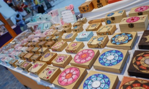 Vuelve la Feria de Artesanía a la playa Racó de l’Albir