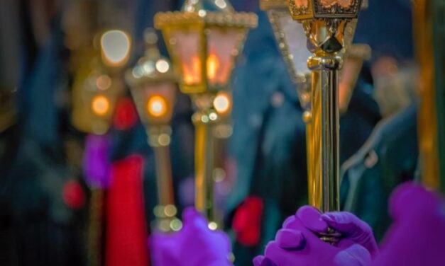 El jurado deja desierto el I premio de fotografía sobre la Semana Santa de Benidorm convocado por la Fundación Frax y concede tres accésits