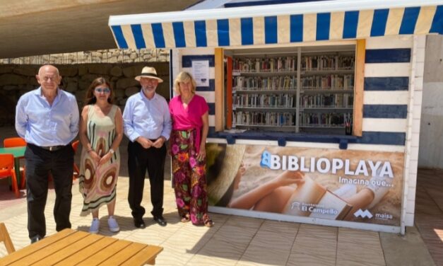 Arranca el servicio de “biblioplayas” en Carrer la Mar y La Zofra de El Campello