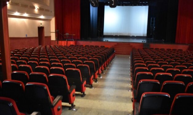 El Ayuntamiento de Petrer obtiene una subvención de 33.000 € de fondos europeos para la renovación de los equipos técnicos del Teatro Cervantes