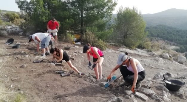 Finalizan las excavaciones en el poblado de la Edad de Bronce del Mas d’En MIRÓ de Alcoy