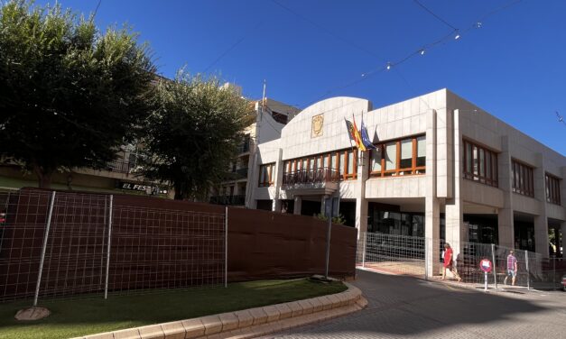 Petrer reprén l’excavació arqueològica en la plaça de Baix per a aprofundir en el passat romà de Vila Petraria