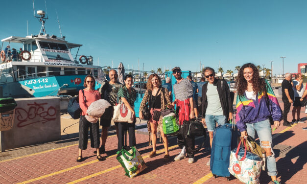 Artistes i creadors investiguen la creació de projectes escènics a Tabarca de la mà de l’Institut Gil-Albert