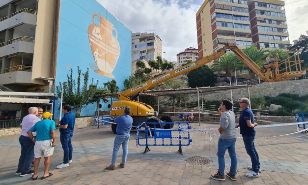 Ya se puede ver en La Cala de Finestrat la gran pintura mural “ÁNFORA DE FINESTRAT”