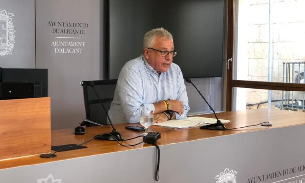 El Teatro Principal, Área 12 y seis librerías de Alicante se acogen al bono cultural que se pone a la venta este martes