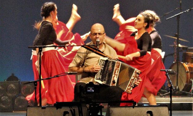 El grup Korrontzi, referent del folk basc, presenta en el festival Músiques Sense Fronteres de Rojals el seu treball ‘Koplariak’