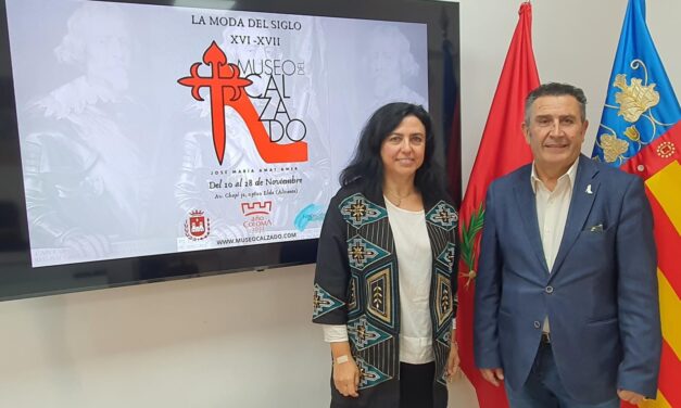 El Museo del Calzado de Elda acoge una exposición sobre la moda en los siglos XVI y XVII enmarcada en la celebración del Año Coloma