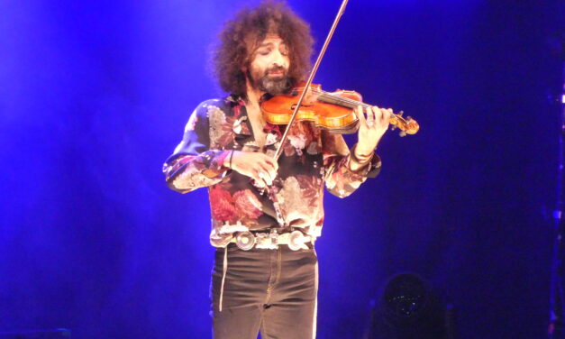 Ara Malikian triunfó en un “lleno” al Auditori de La Nucía
