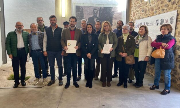 El Ple votarà dijous que ve el nomenament de Joan Manuel Serrat com a fill adoptiu de la ciutat d’Oriola