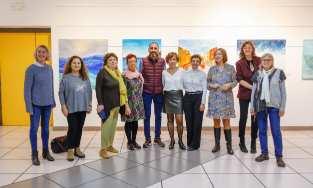 Presentación de la exposición ‘Cosas de Crearte’  del ciclo Juno a la Tardor en l’Alfàs