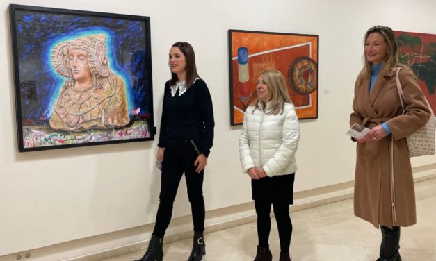 La Sala Fundación Mediterráneo de Elche acoge la exposición ‘La Alcudia: un mundo de historias’, un homenaje a la Dama de Elche y a Rafael Ramos Fernández