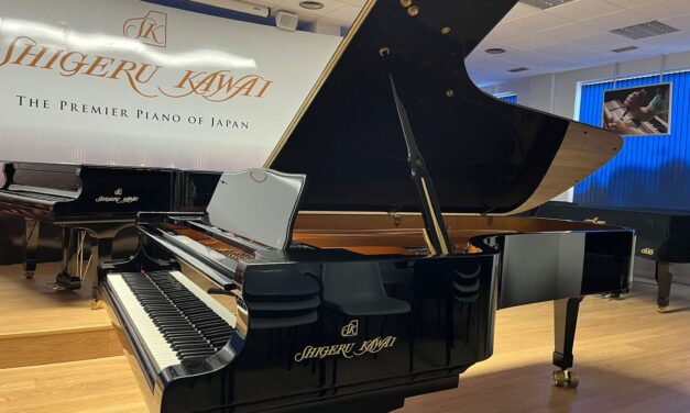 El Instituto Municipal de Cultura adquiere un piano de gran cola para conciertos en el Auditorio internacional de Torrevieja