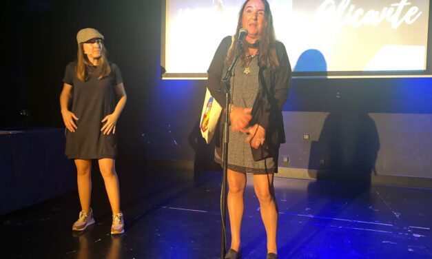 Isabel Guiu se impone en el duelo de poetas celebrado este viernes en El Campello