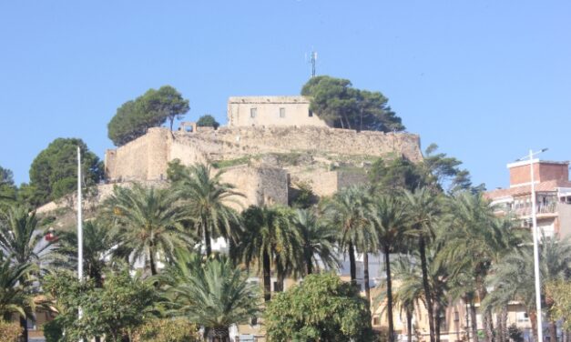 El Ayuntamiento de Dénia organiza visitas guiadas en el castillo y los museos de la ciudad durante las Fallas