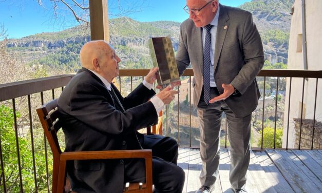 Gustavo Torner recibe el I Premio Eusebio Sempere de la creación y el pensamiento artístico