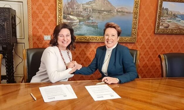 L’exposició “Compartint Mirades” acosta la labor dels voluntaris d’Alacant