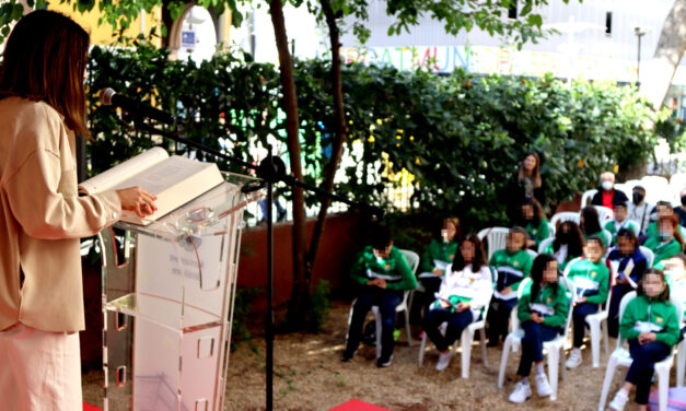 Benidorm conmemora el ‘Día del Libro’ con una lectura pública y una actividad de animación en l’Hort de Colón