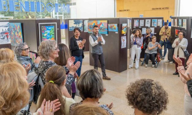 L’Espai d’Art acull una mostra amb les obres dels tallers de pintura de Maduixa Art i l’Associació Benidorm Cosmopolitan